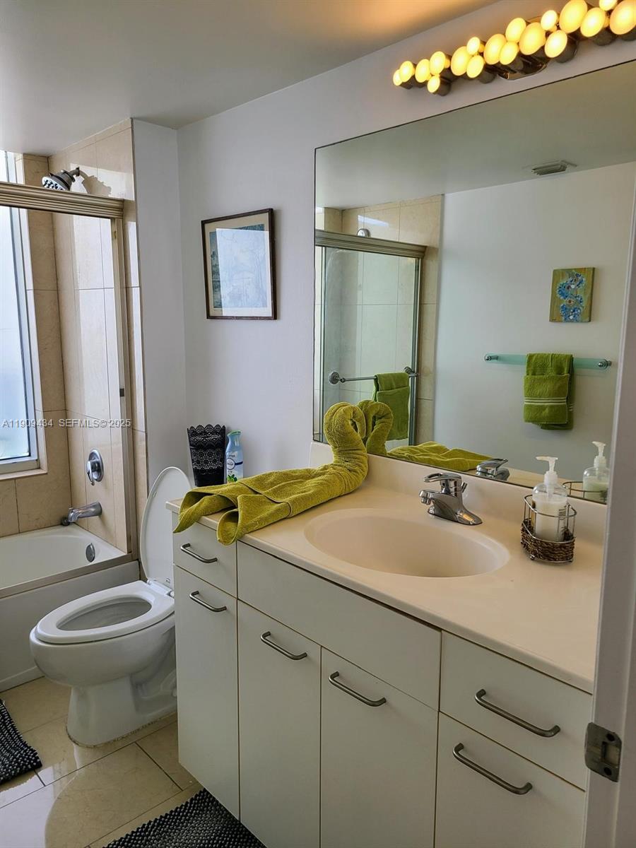 21055 Yacht Club Drive