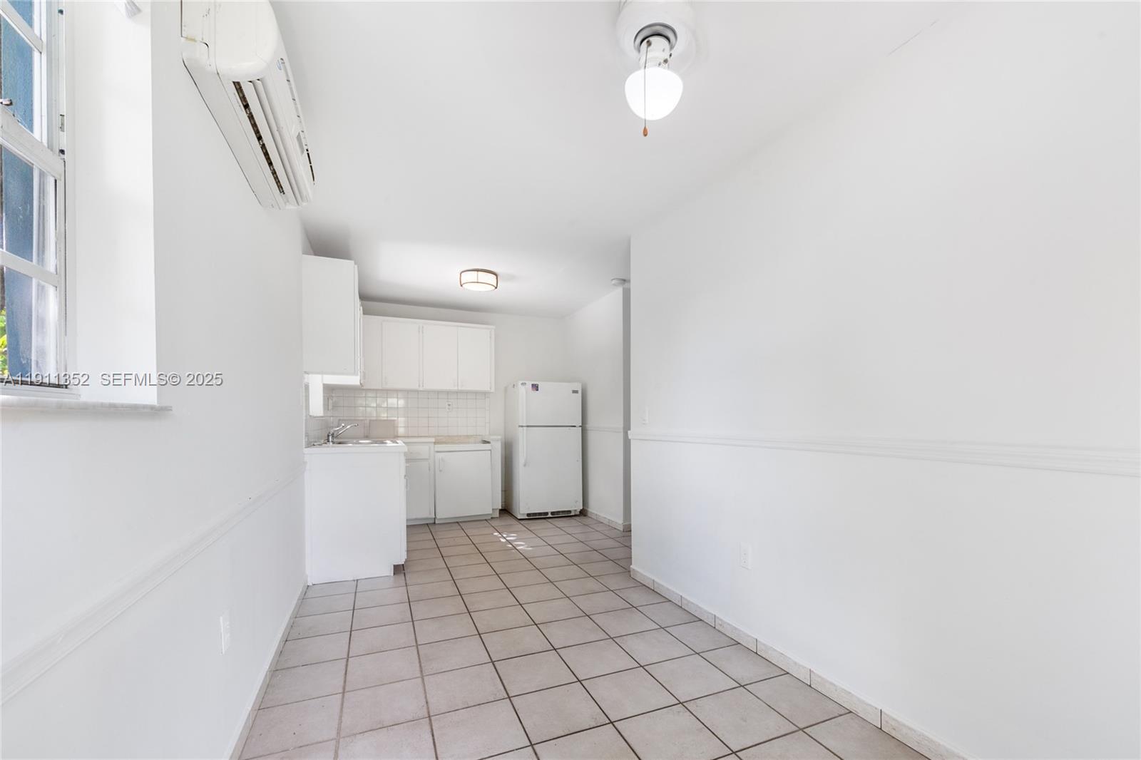 682 W 37th Street