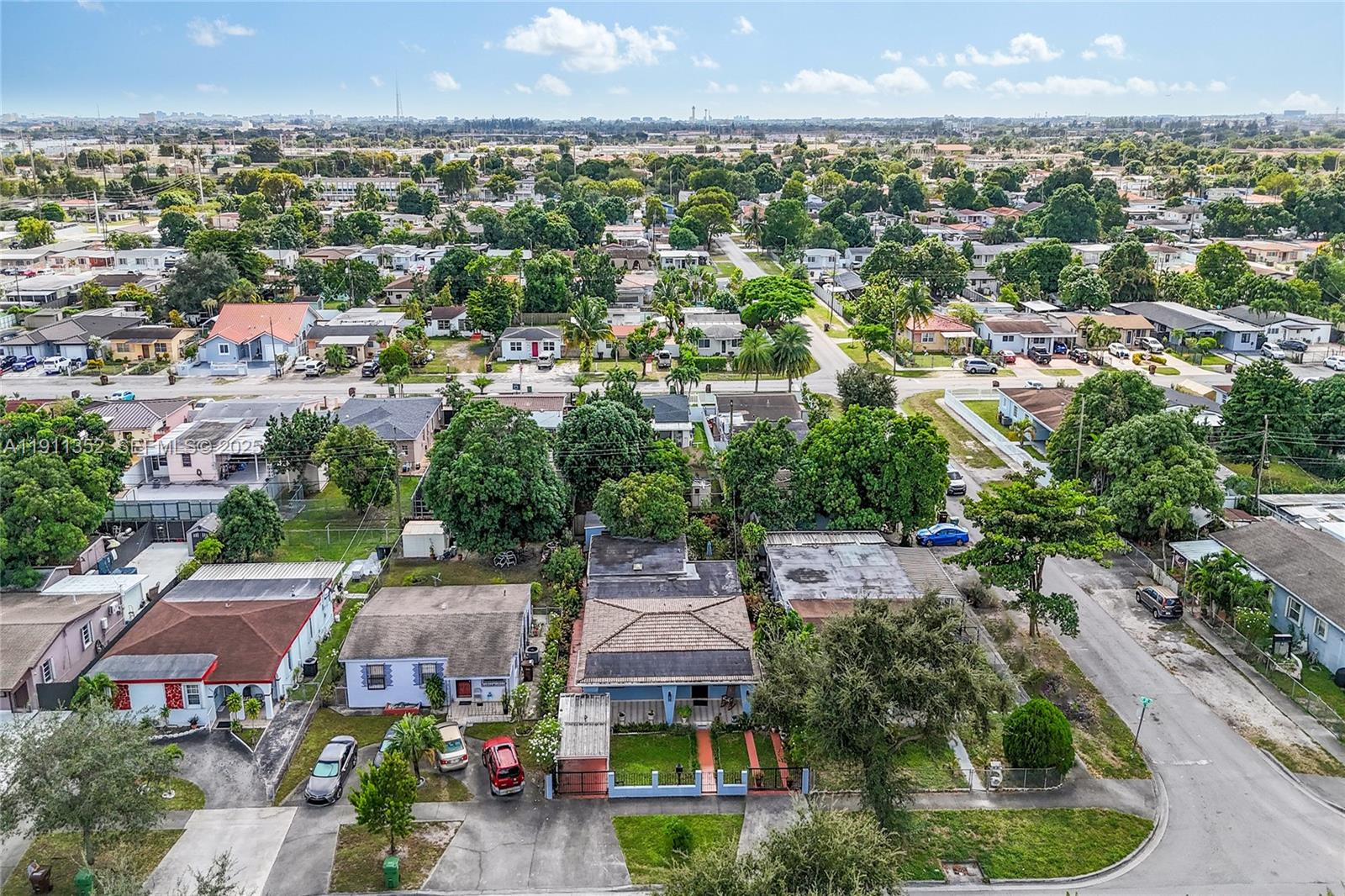 682 W 37th Street