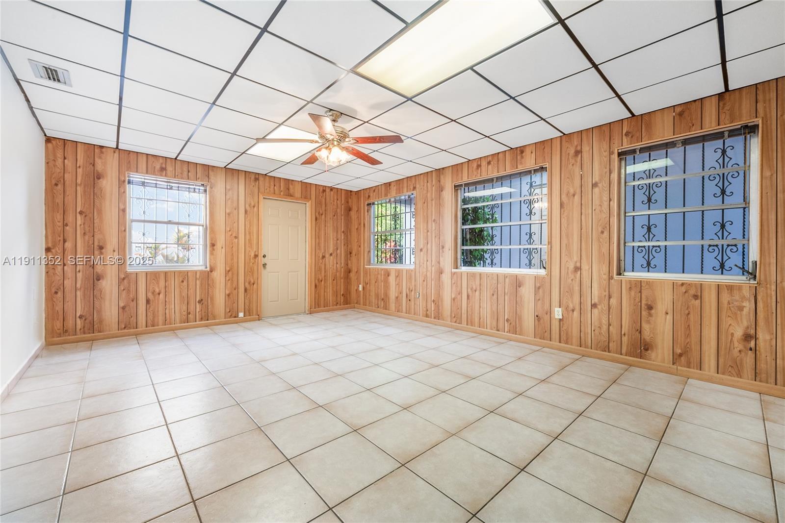 682 W 37th Street