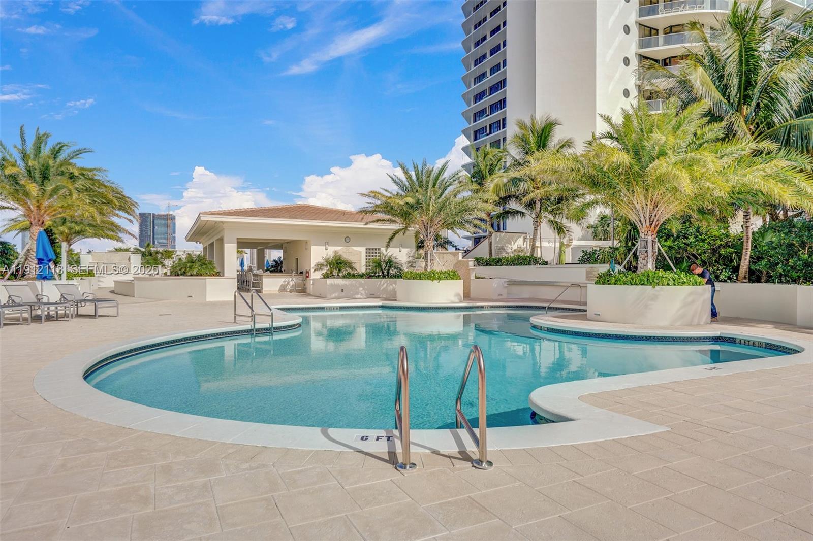 3000 Island Boulevard