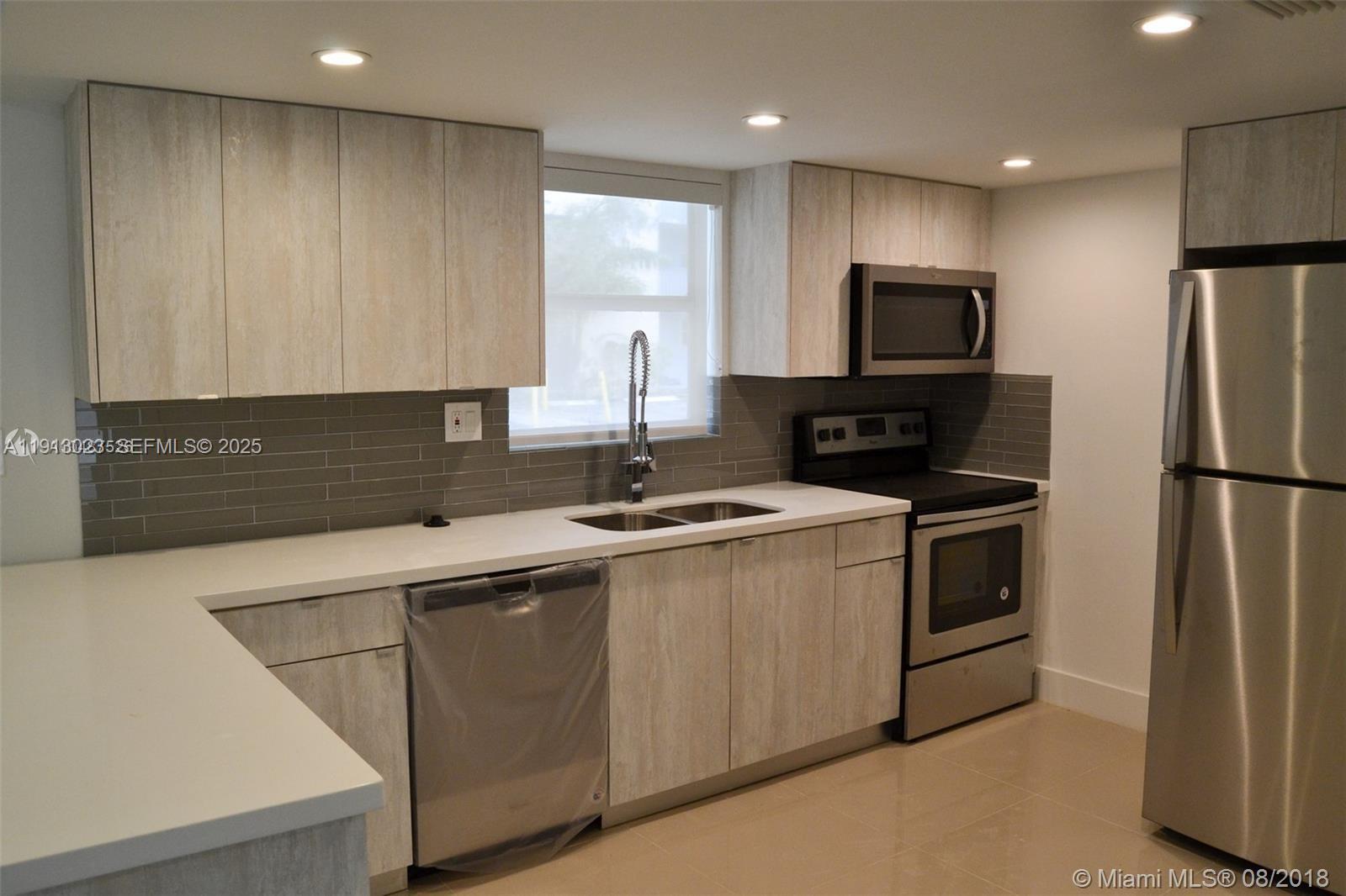 9375 Fontainebleau Boulevard