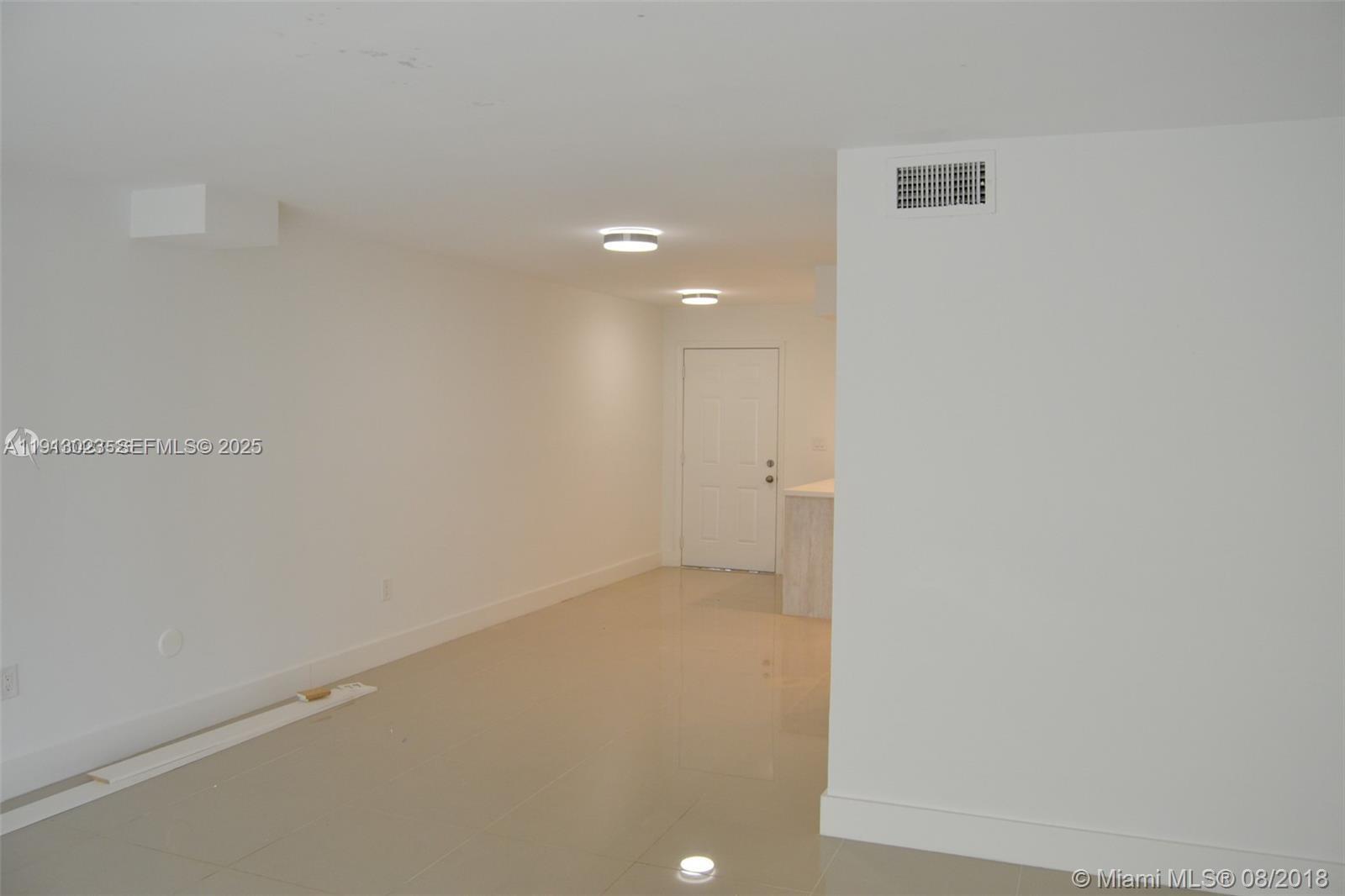 9375 Fontainebleau Boulevard
