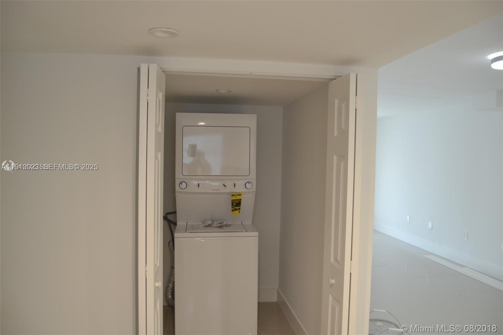 9375 Fontainebleau Boulevard