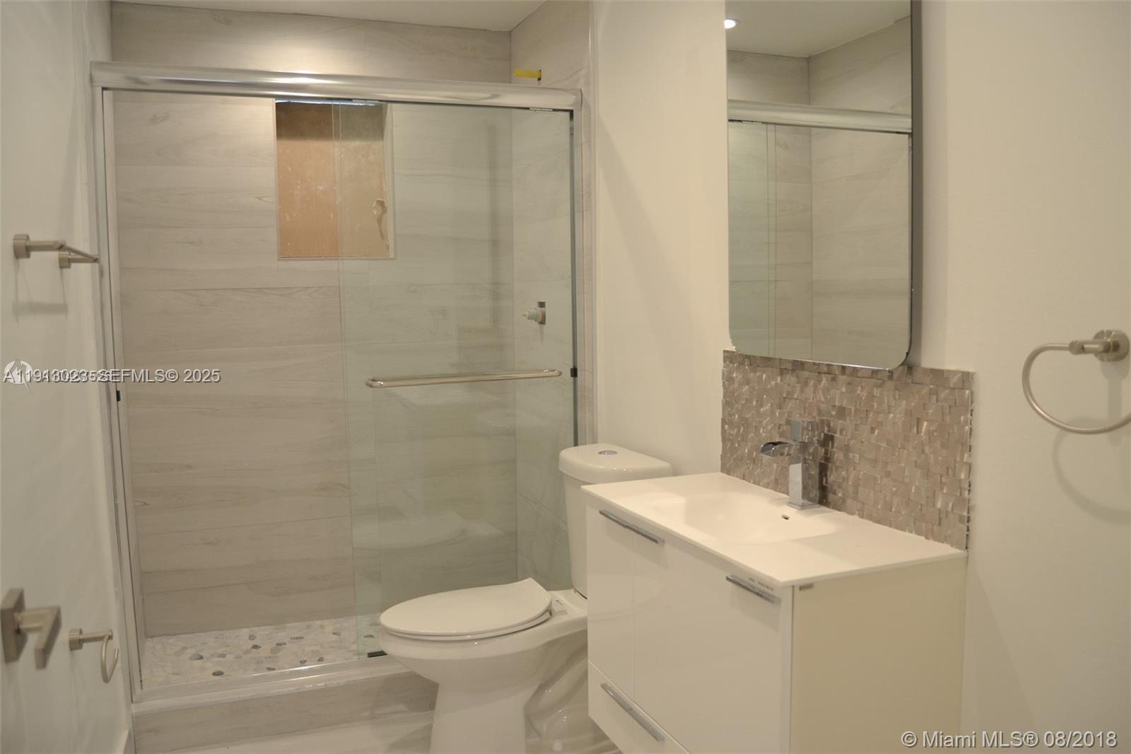 9375 Fontainebleau Boulevard