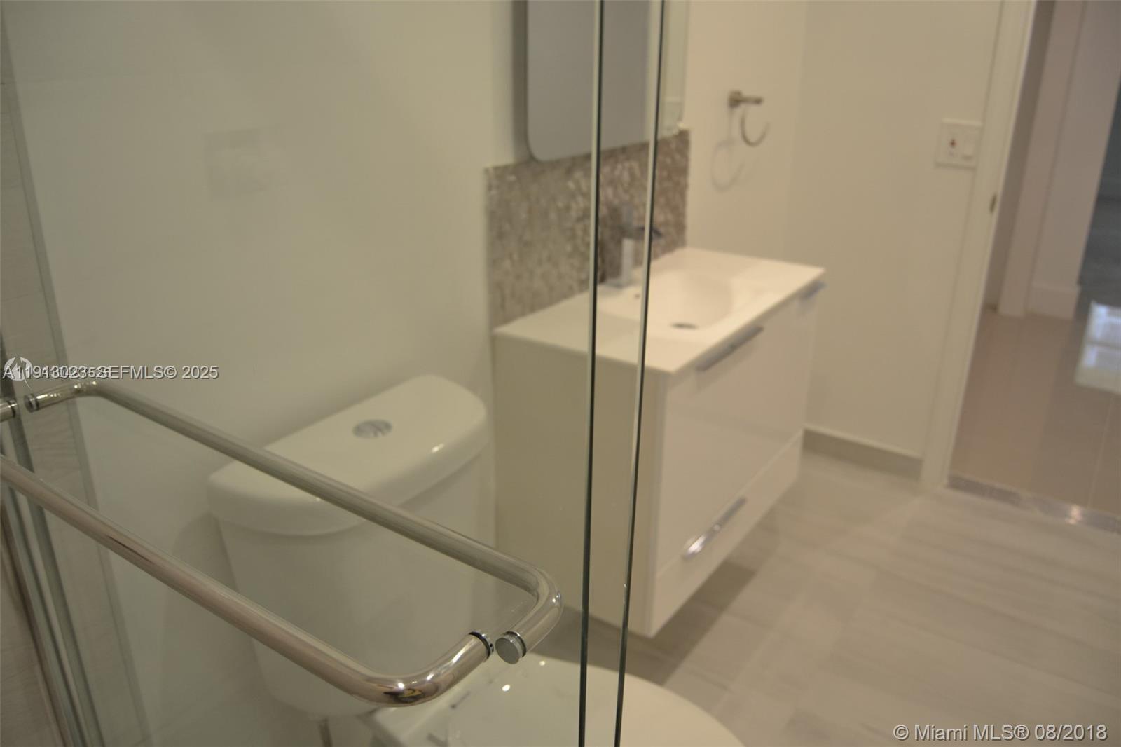 9375 Fontainebleau Boulevard
