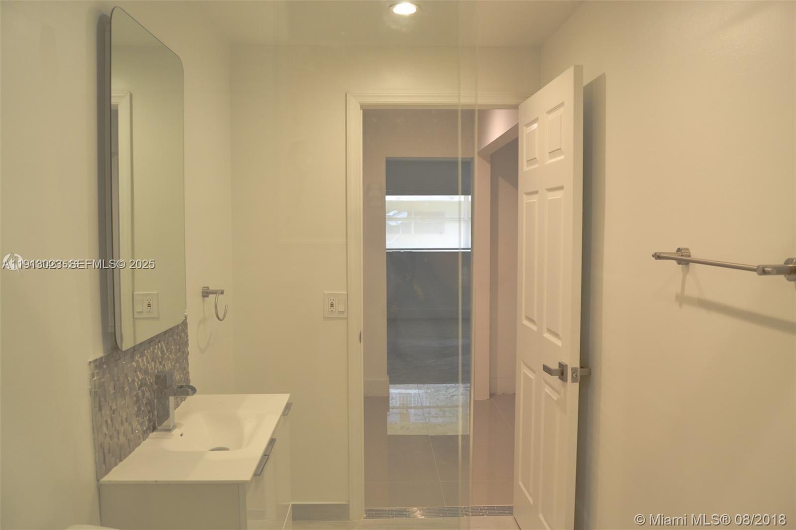 9375 Fontainebleau Boulevard