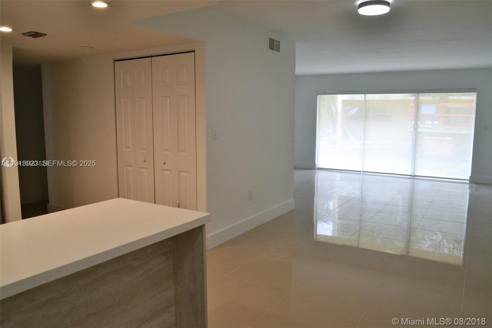 9375 Fontainebleau Boulevard