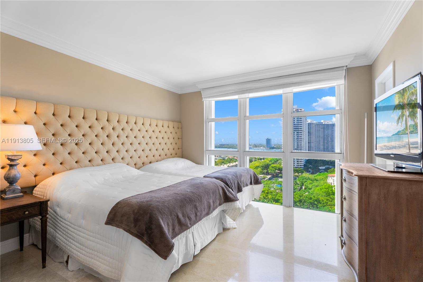 2600 Island Boulevard