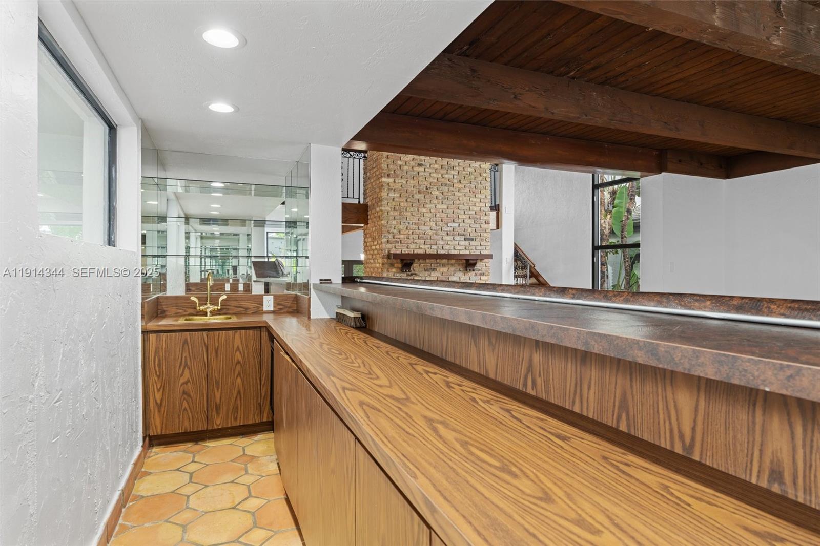 20215 W Oak Haven Circle