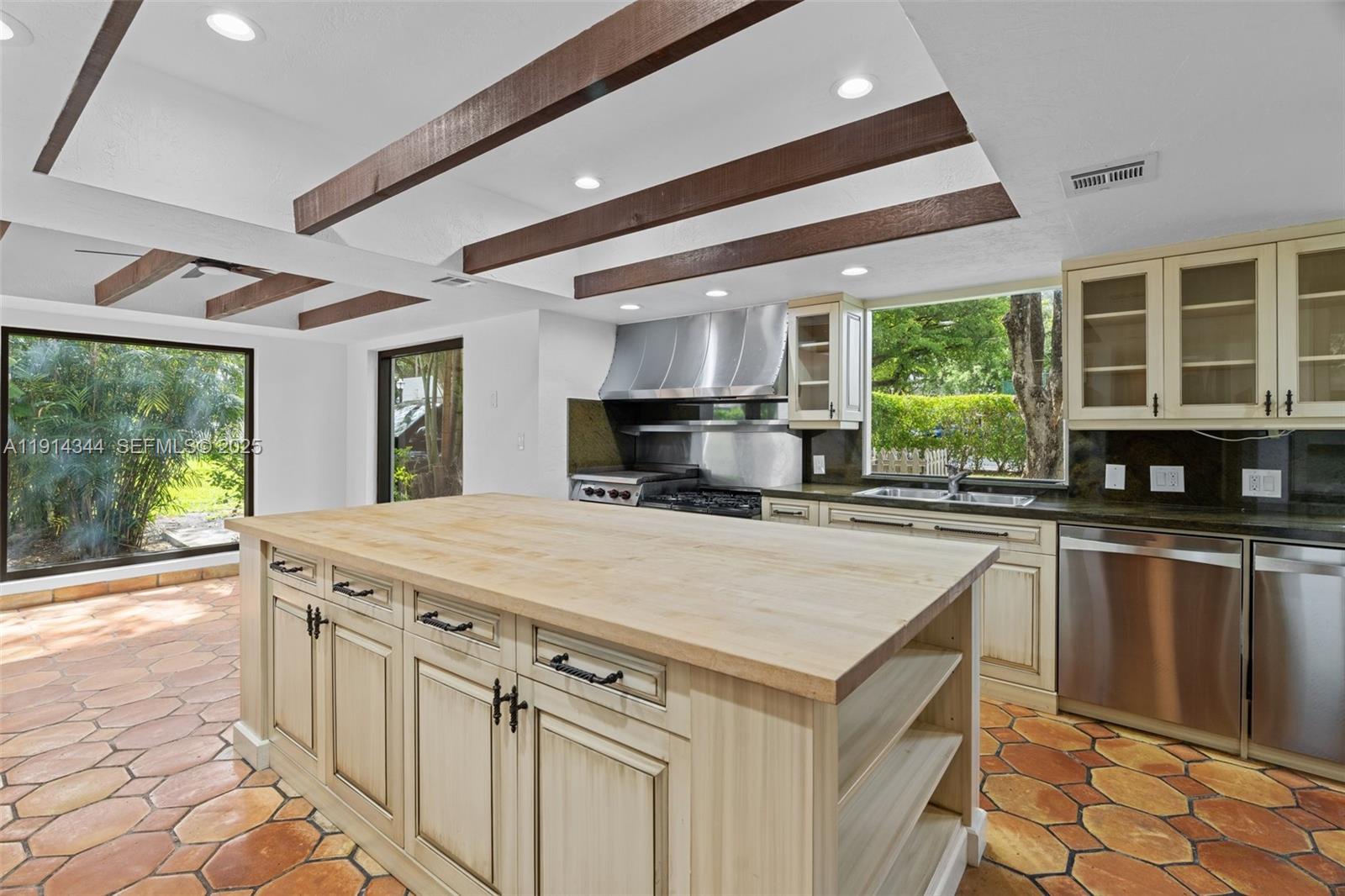 20215 W Oak Haven Circle