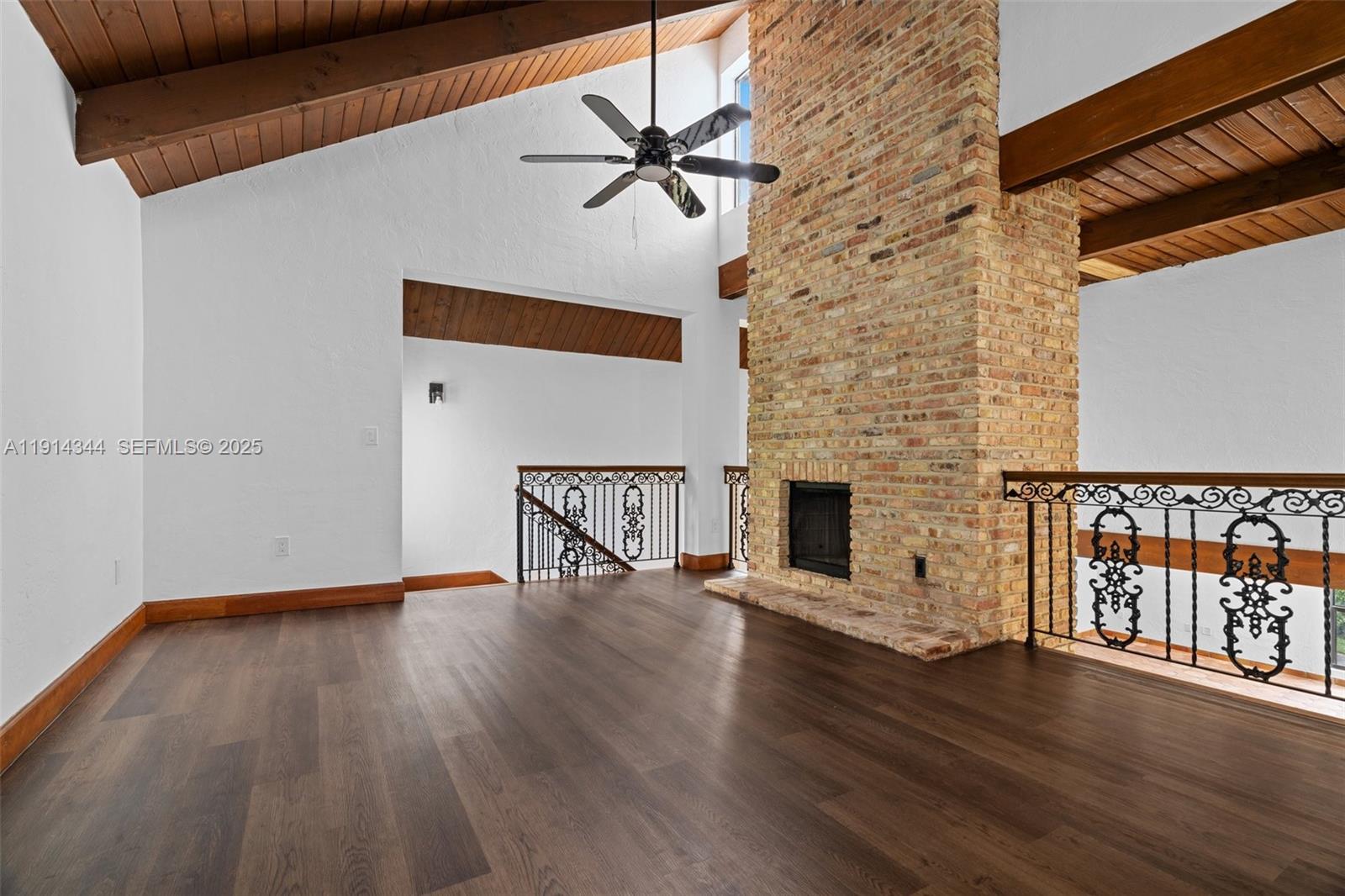 20215 W Oak Haven Circle