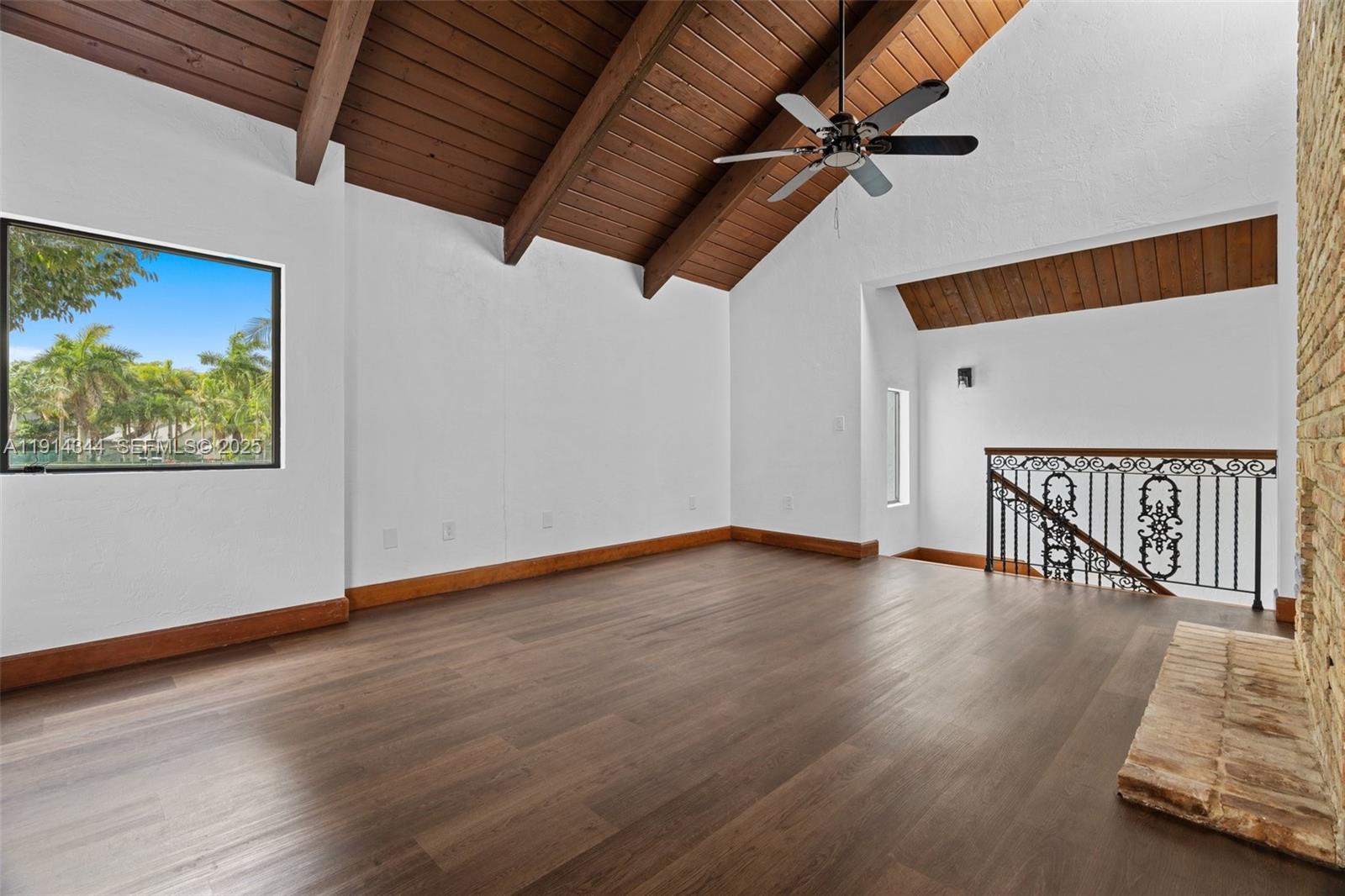 20215 W Oak Haven Circle