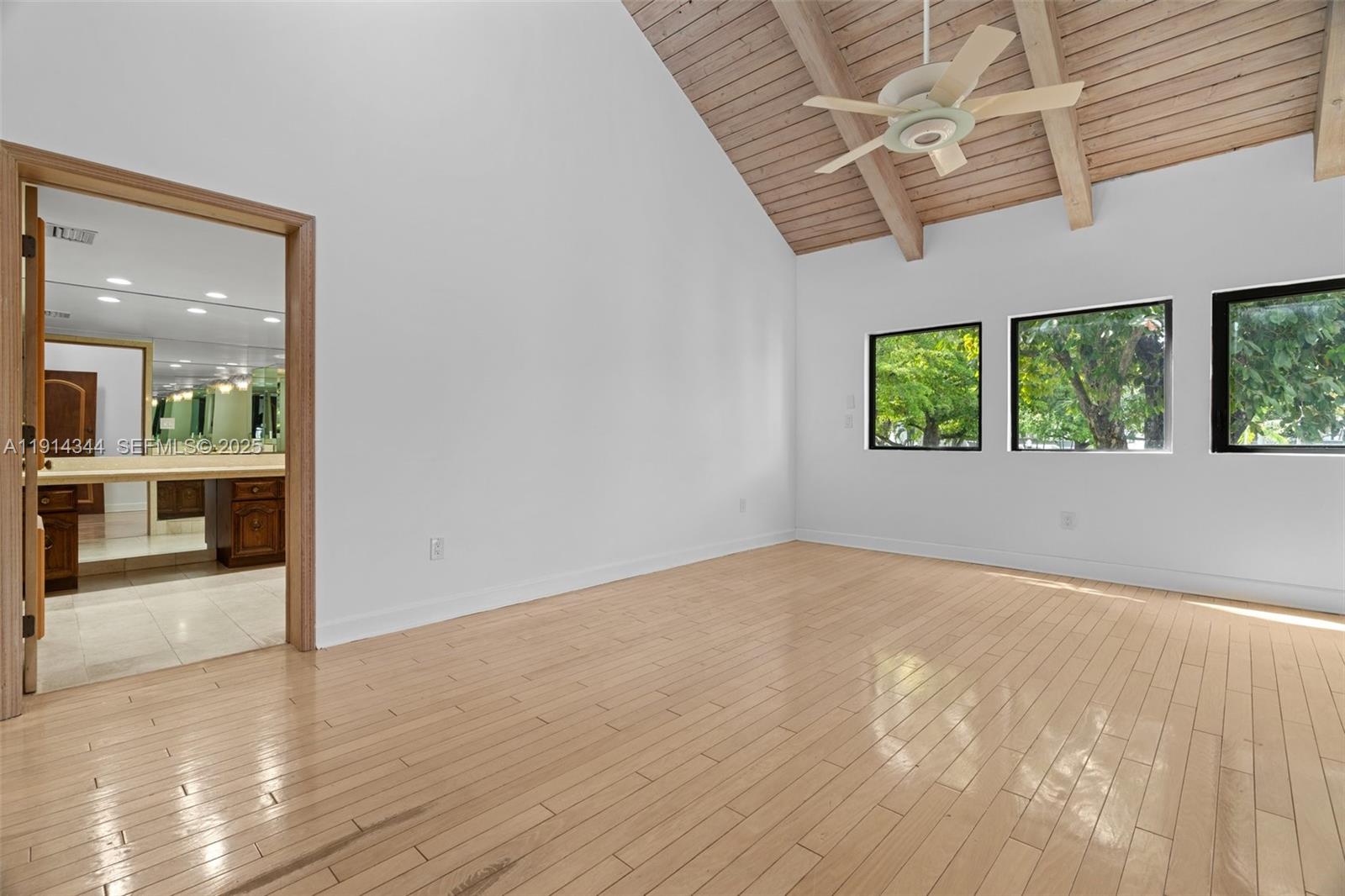 20215 W Oak Haven Circle