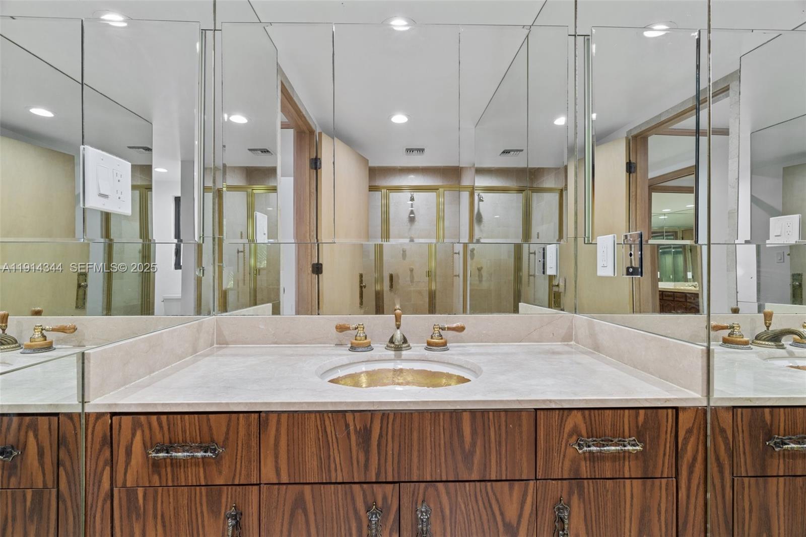 20215 W Oak Haven Circle