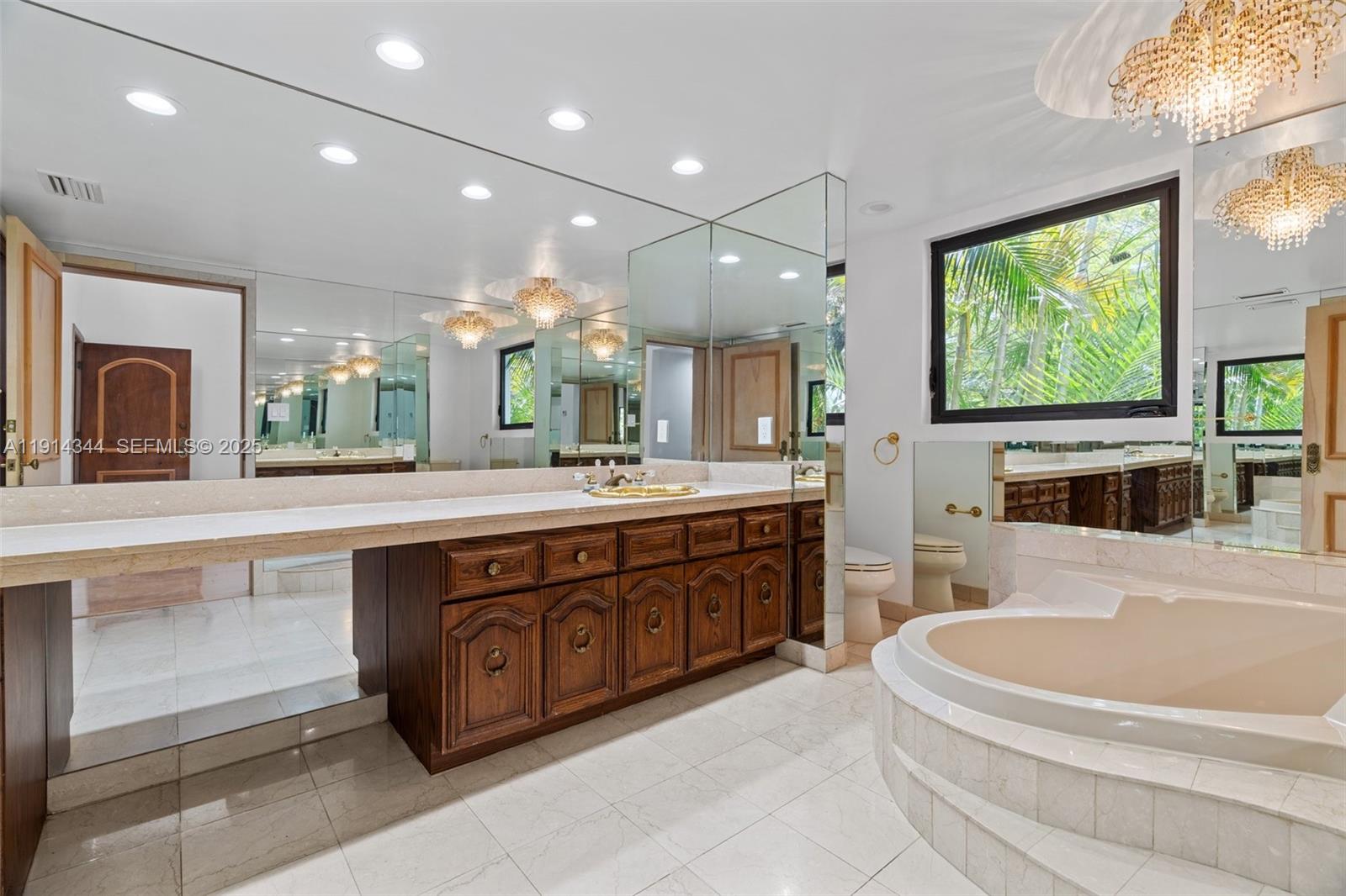 20215 W Oak Haven Circle