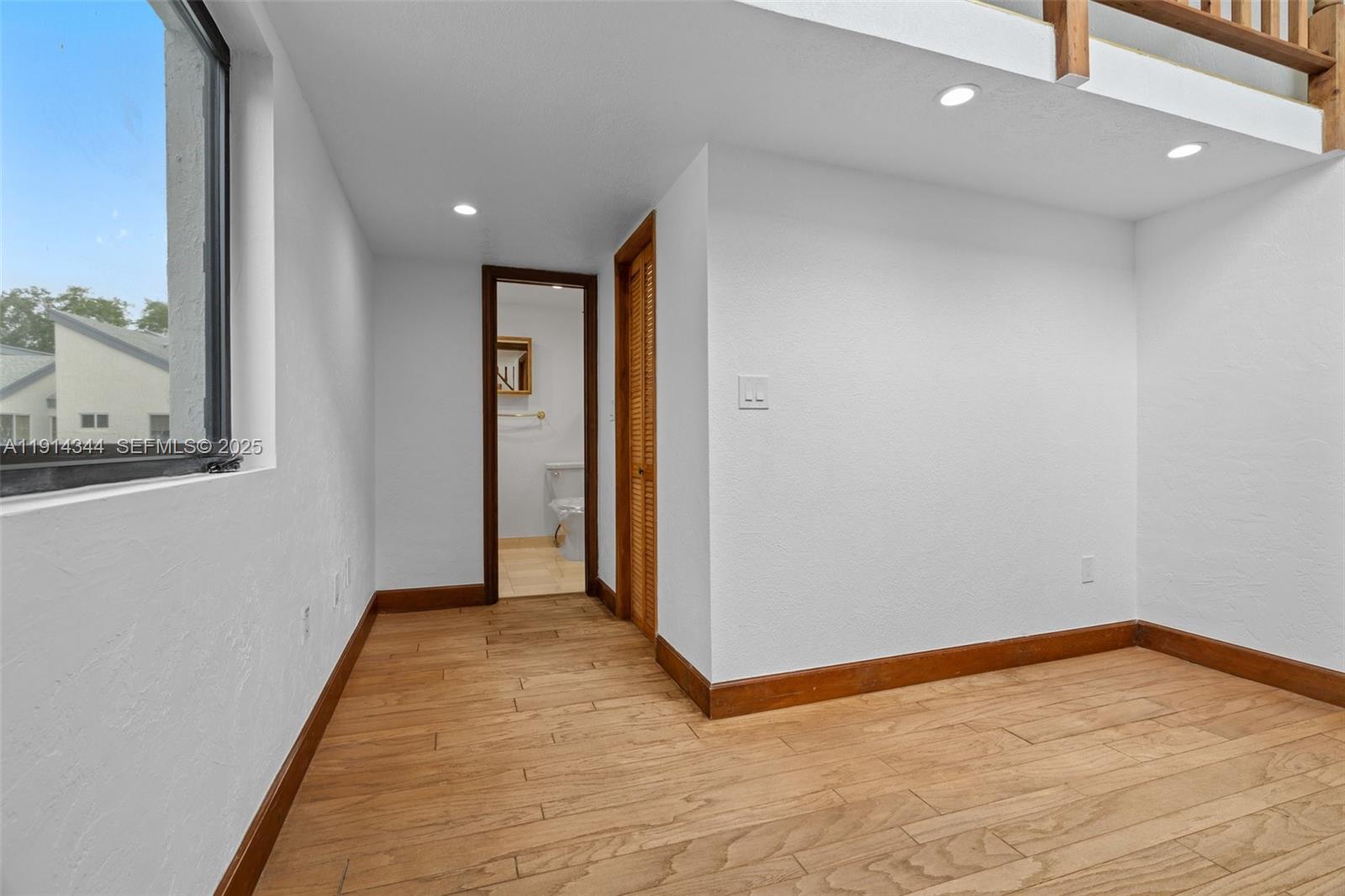 20215 W Oak Haven Circle
