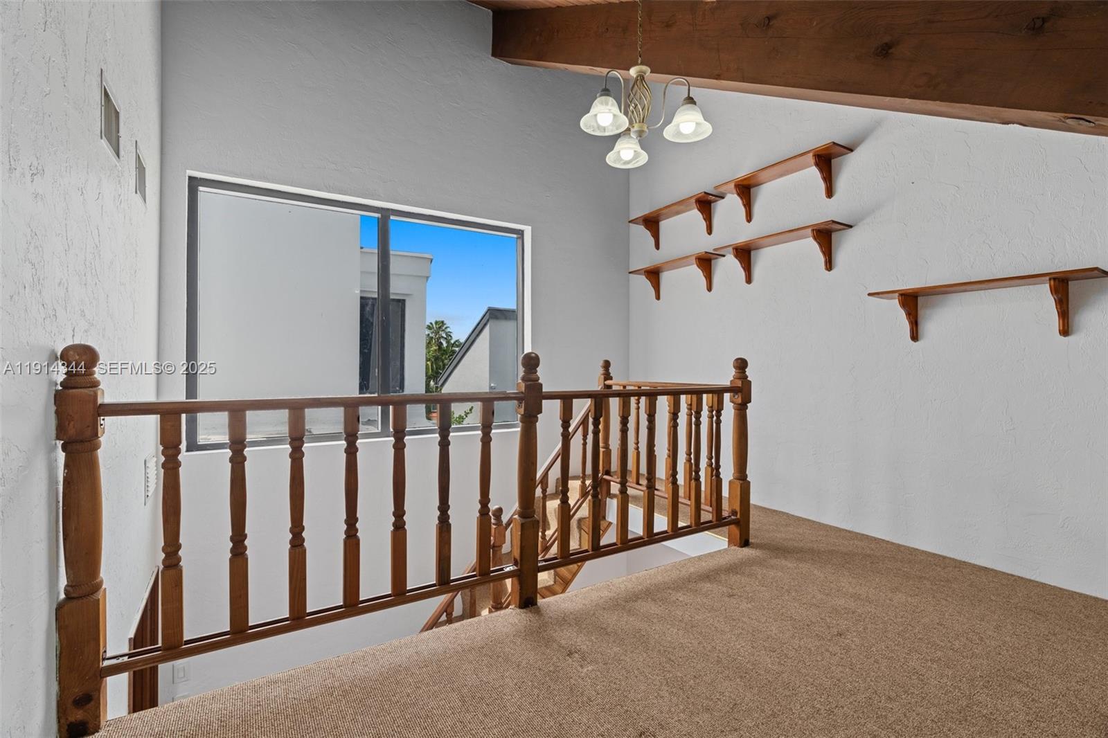 20215 W Oak Haven Circle