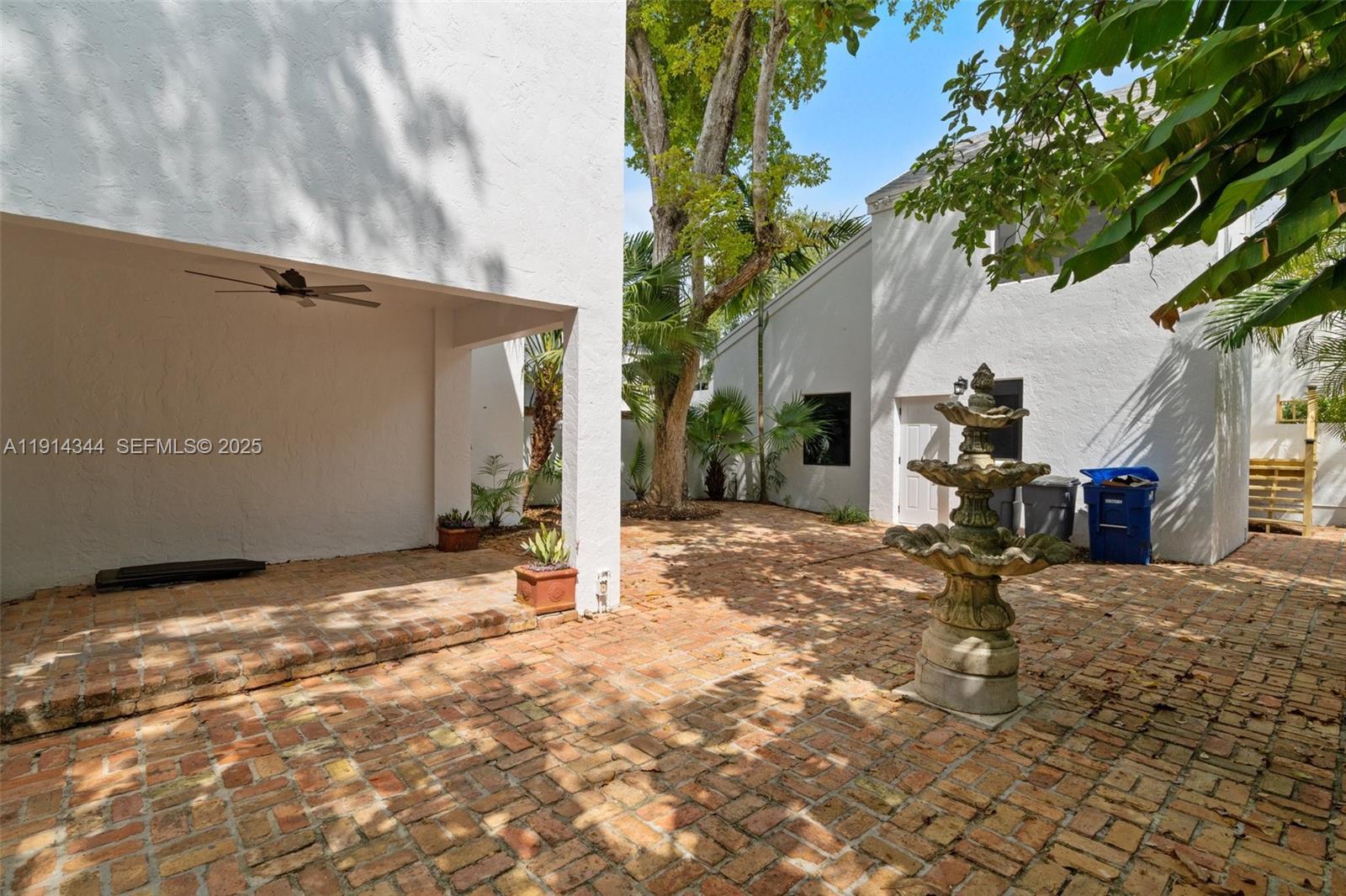 20215 W Oak Haven Circle
