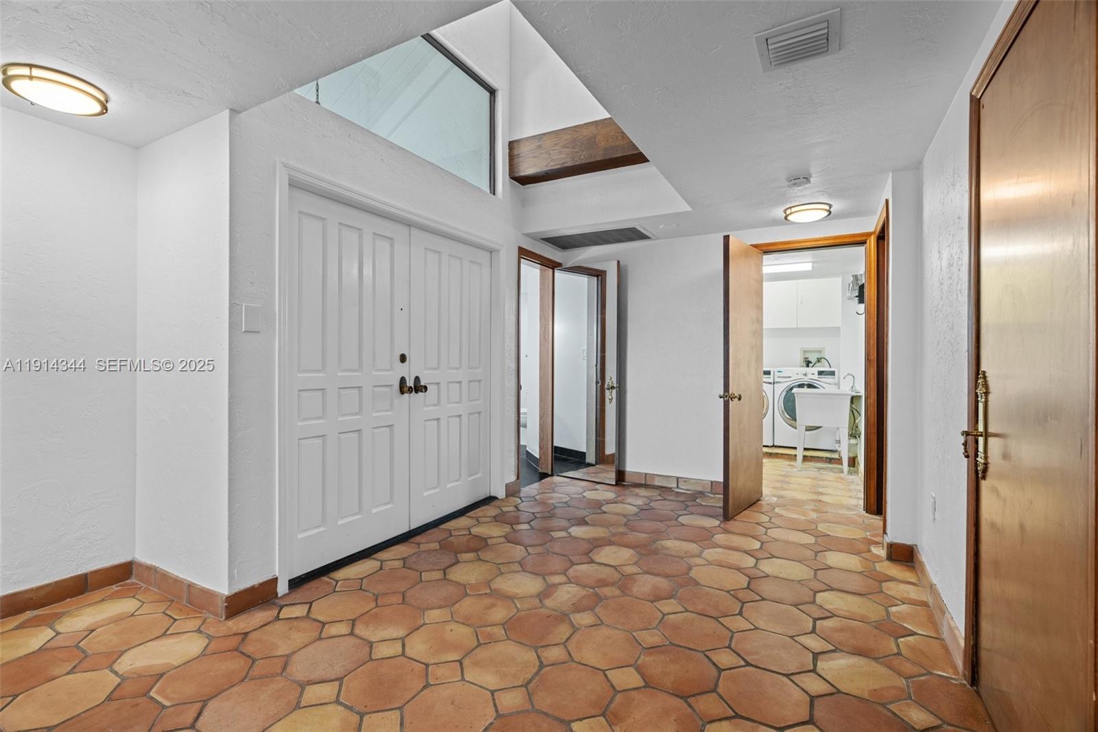 20215 W Oak Haven Circle
