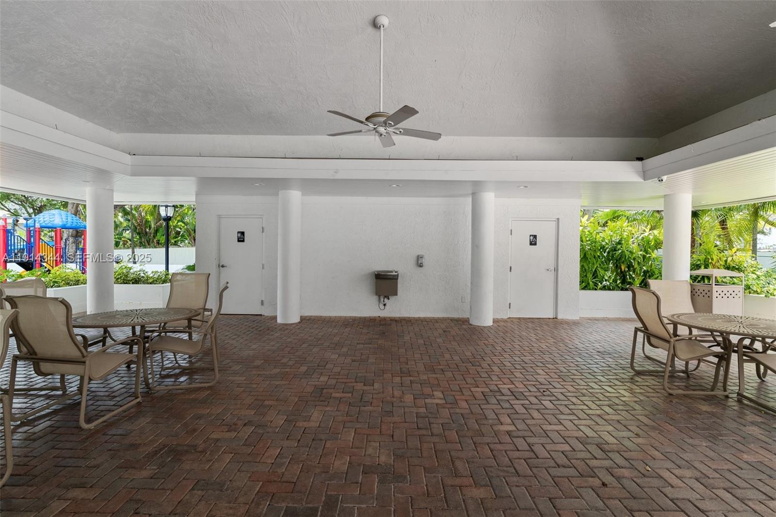 20215 W Oak Haven Circle