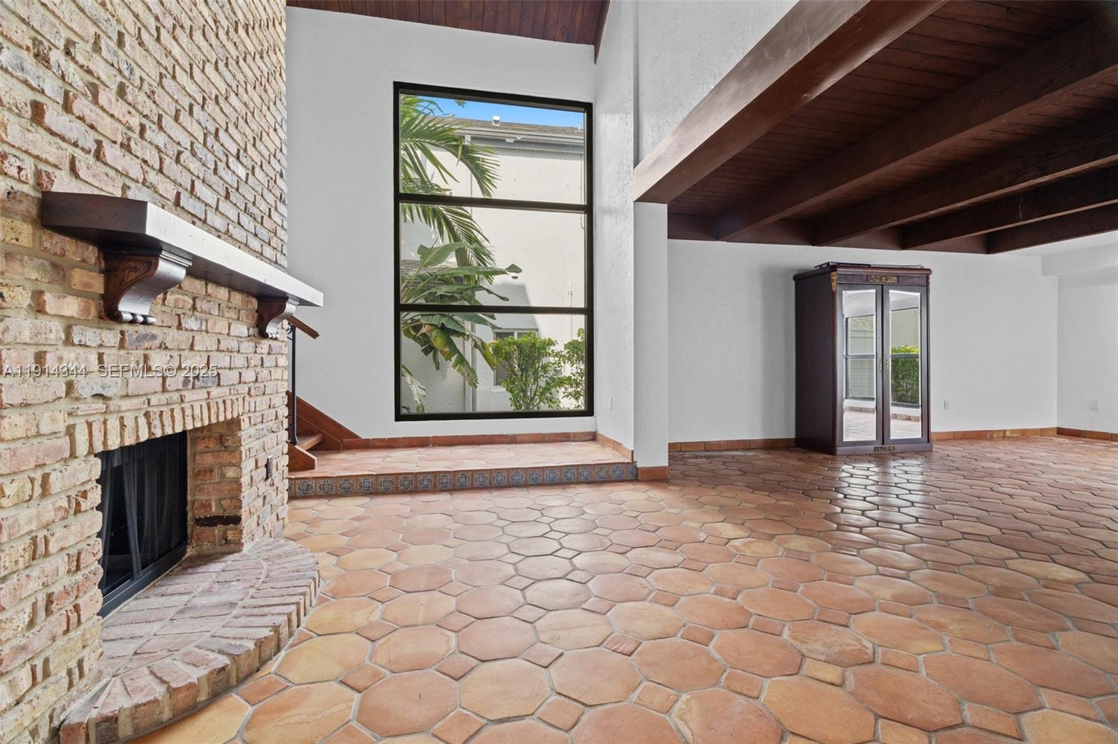 20215 W Oak Haven Circle