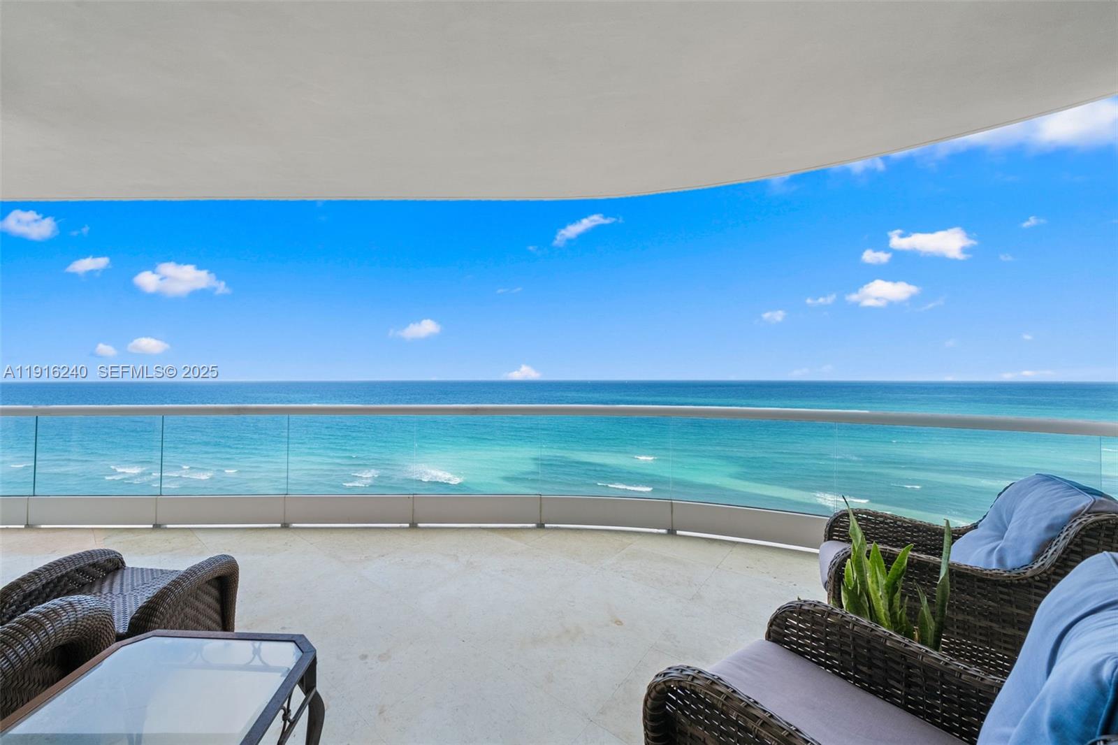 16047 Collins Avenue