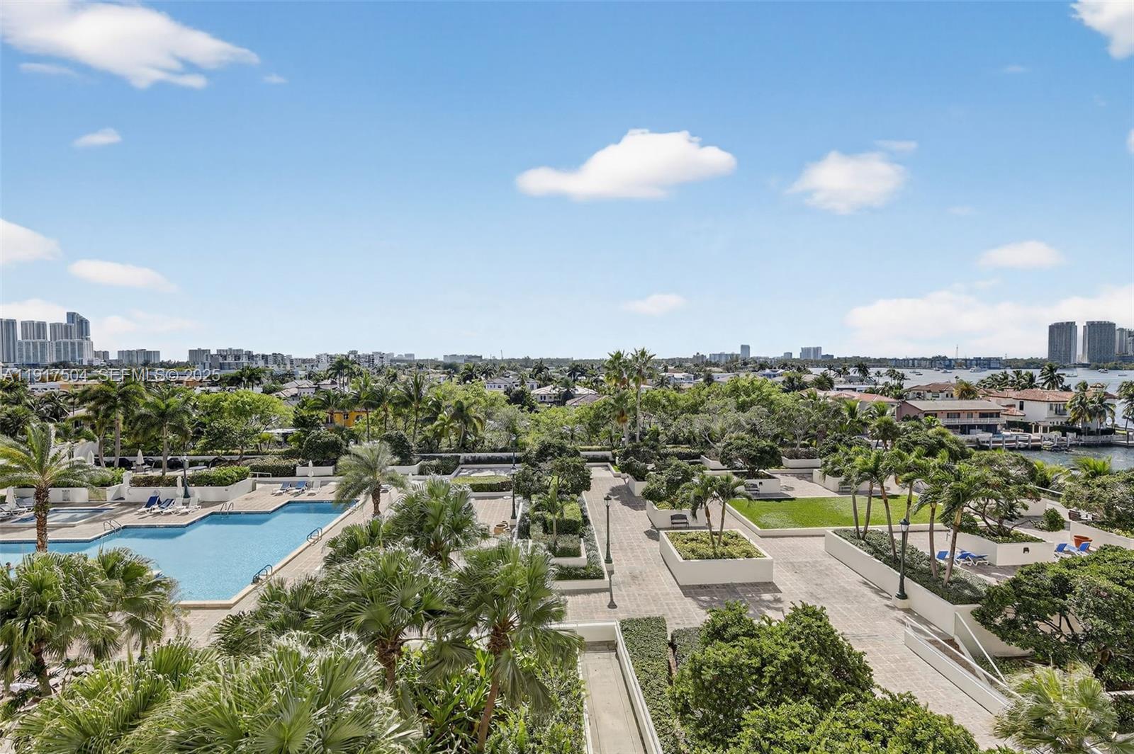 1000 Island Boulevard