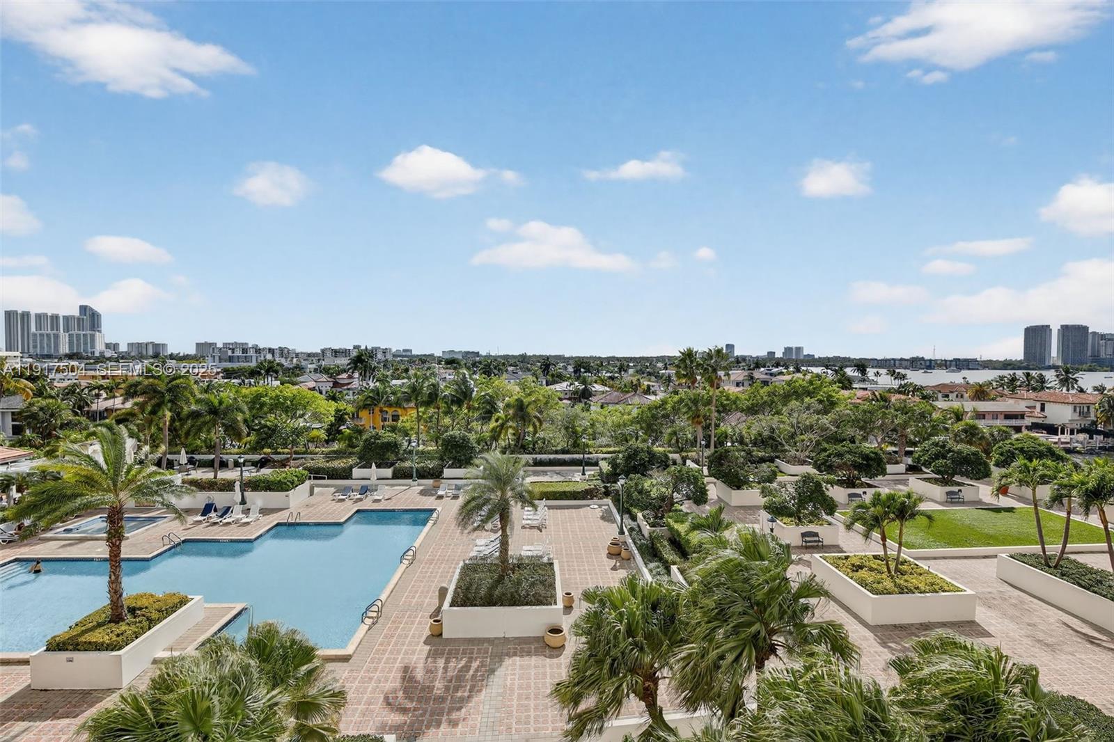 1000 Island Boulevard