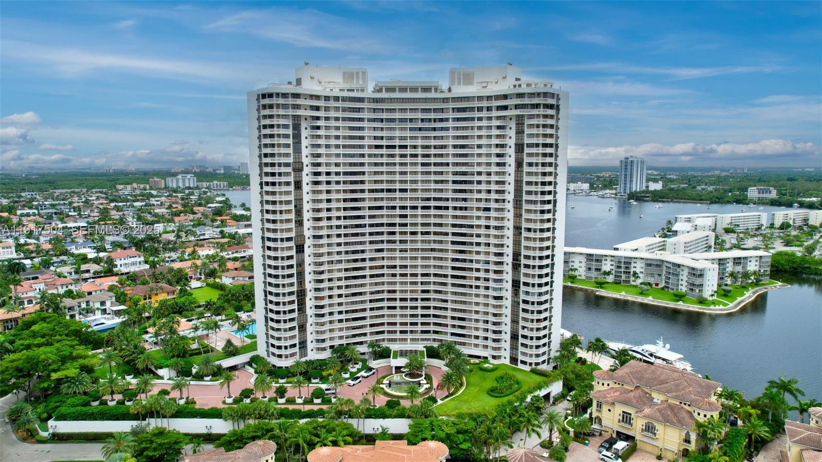 1000 Island Boulevard