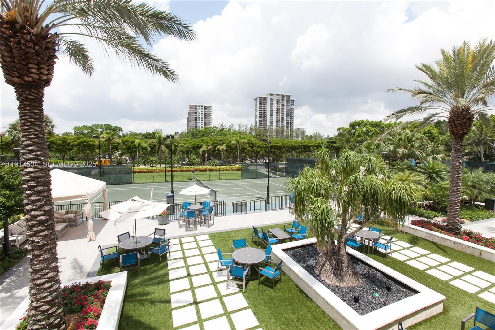 1000 Island Boulevard