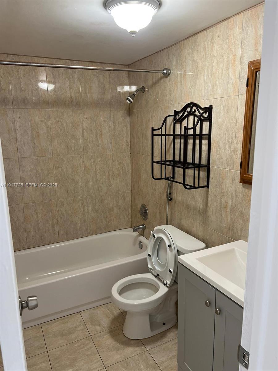 6930 Miami Gardens Drive
