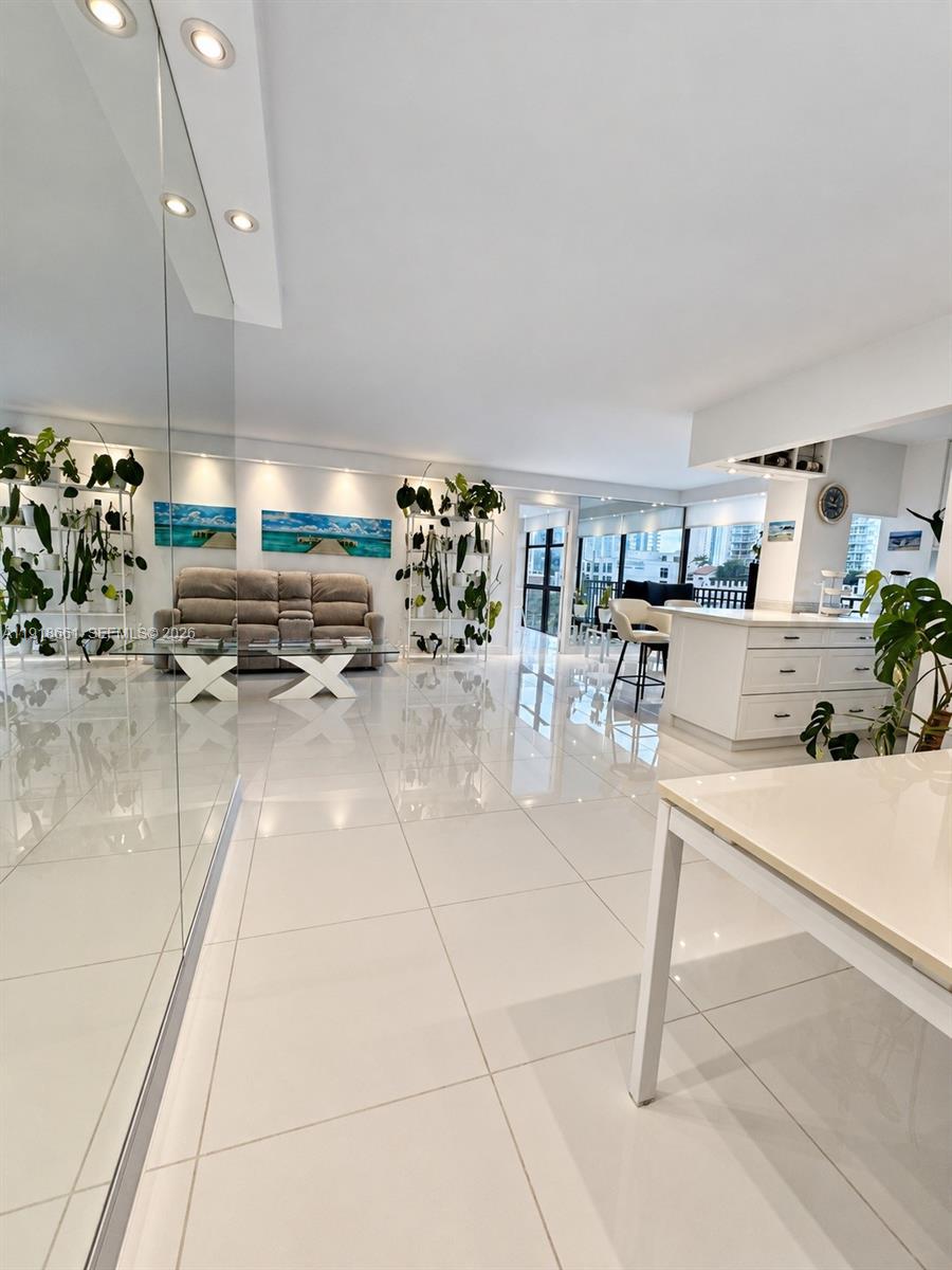 16909 N Bay Road