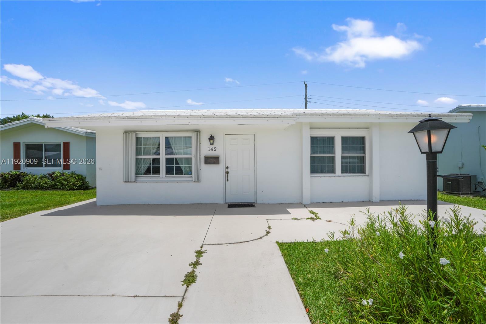 142 NW 10th Court gallery image #1