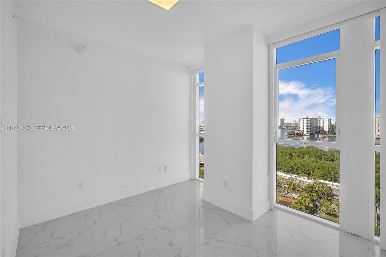 400 Sunny Isles Boulevard
