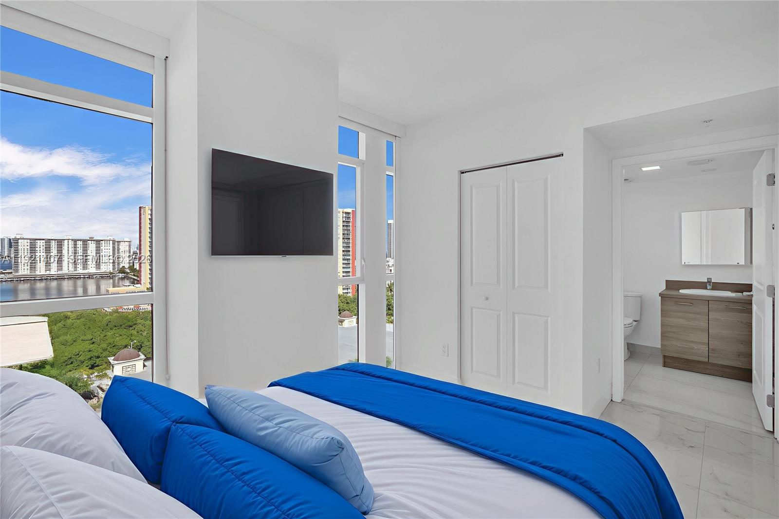 400 Sunny Isles Boulevard