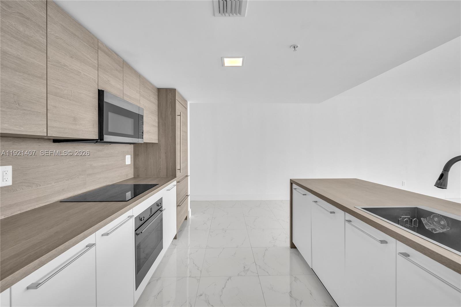 400 Sunny Isles Boulevard