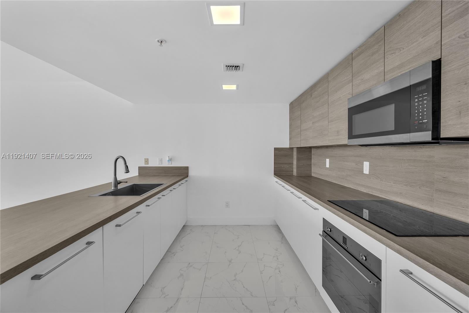 400 Sunny Isles Boulevard