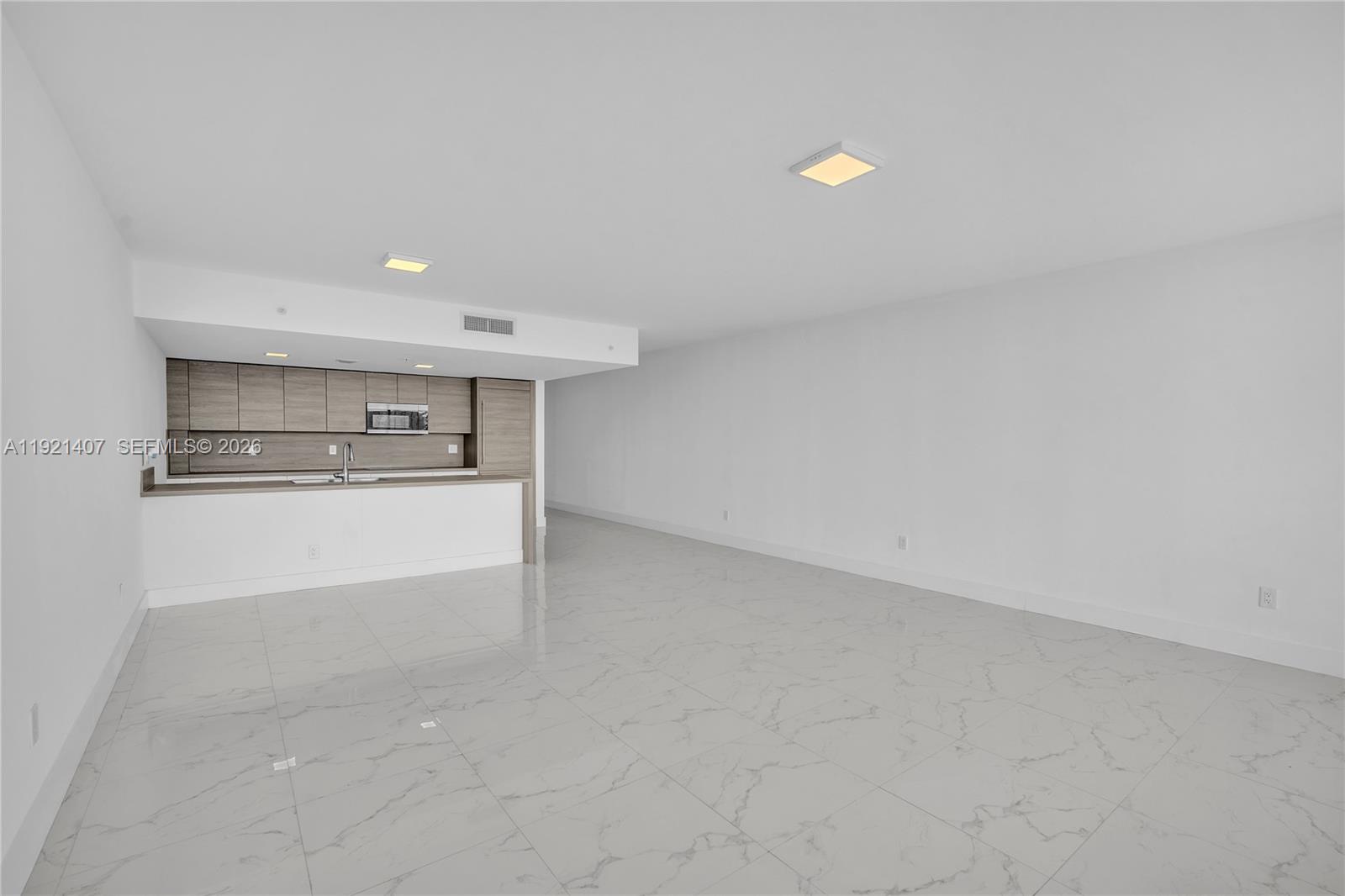 400 Sunny Isles Boulevard