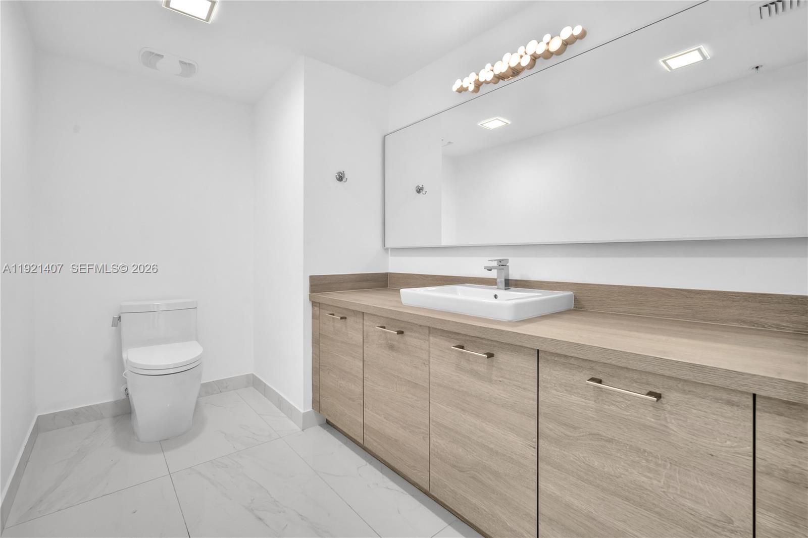 400 Sunny Isles Boulevard