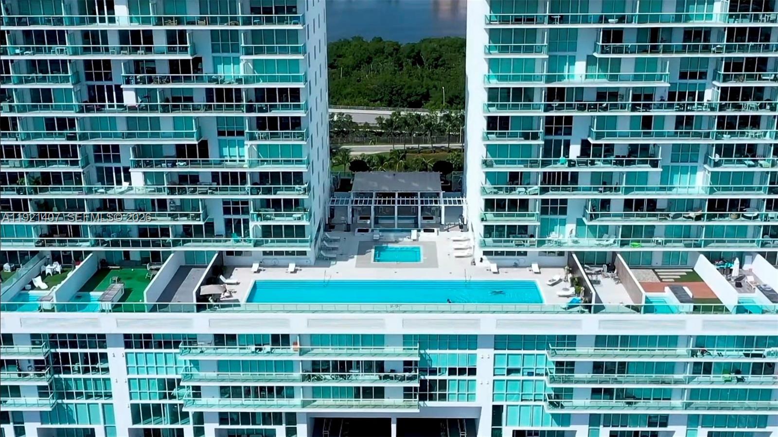 400 Sunny Isles Boulevard