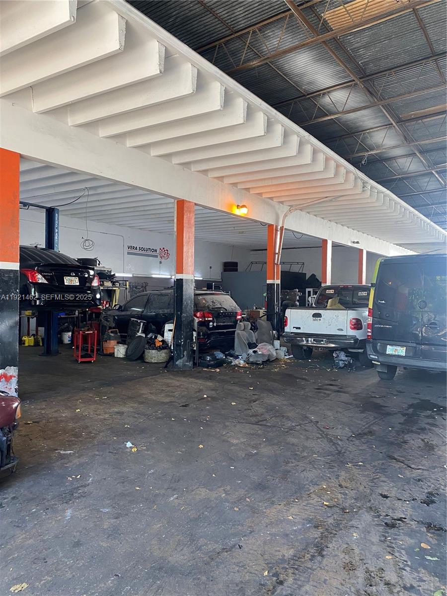 2300 NW 17th Street