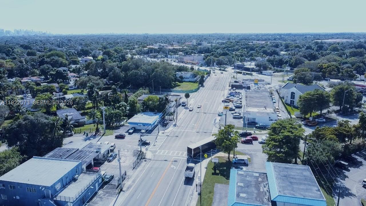 11851 W Dixie Highway
