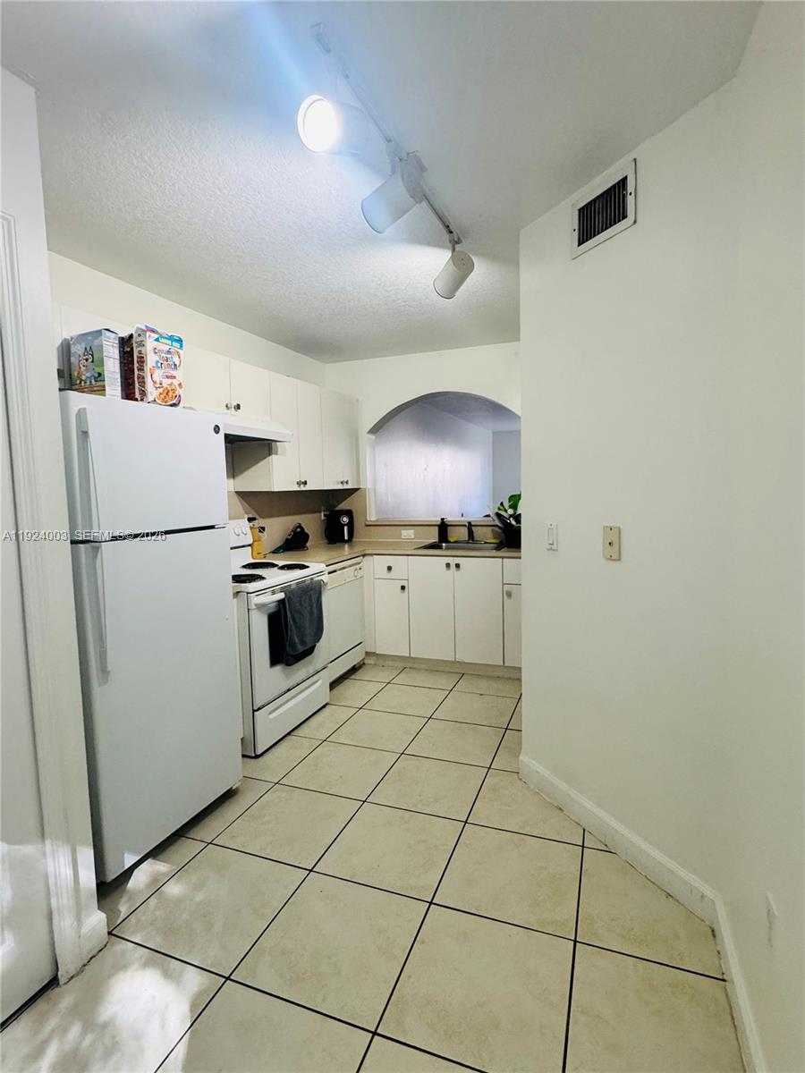 1260 SE 31st Court