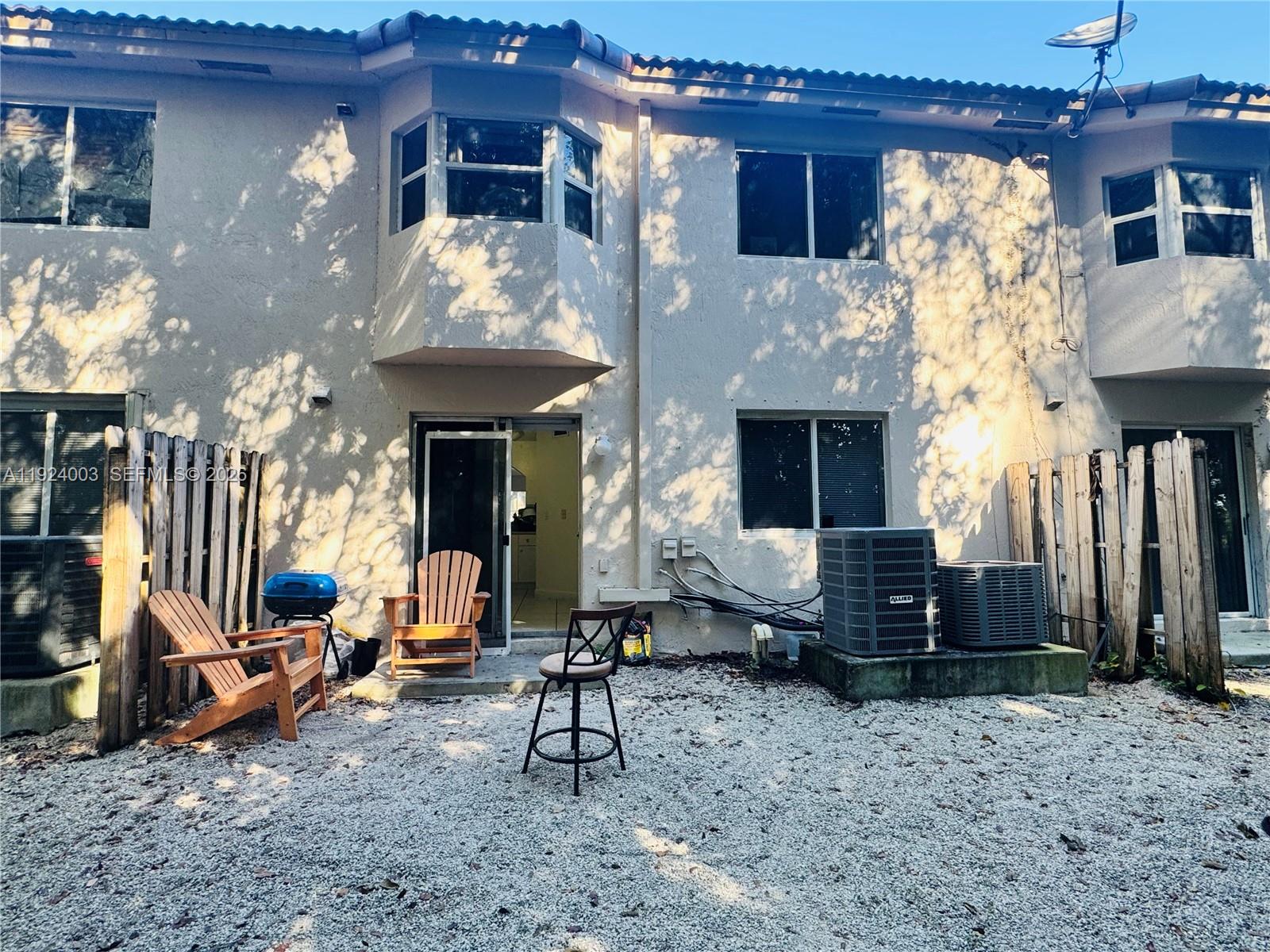 1260 SE 31st Court
