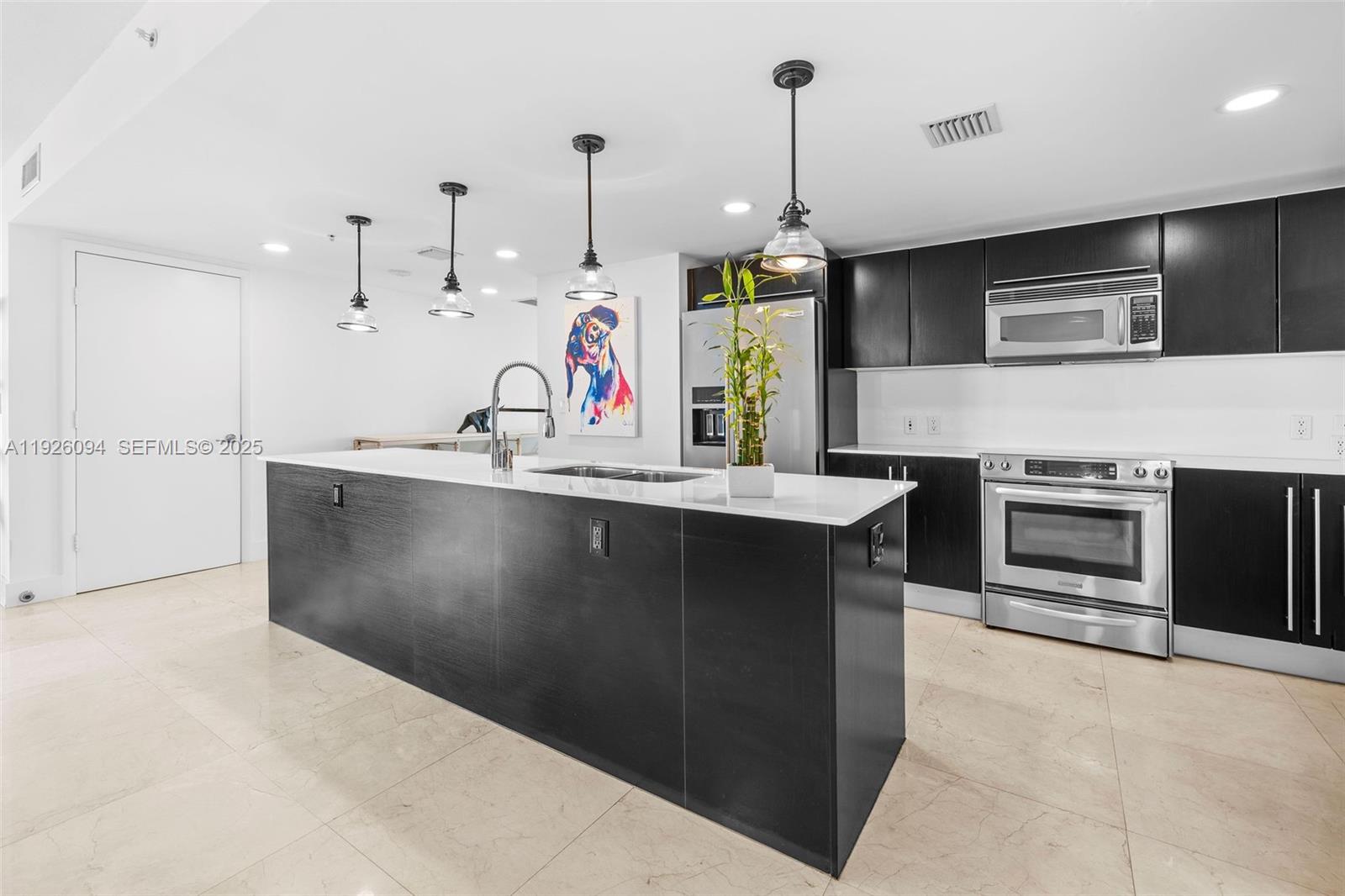 665 NE 25th Street