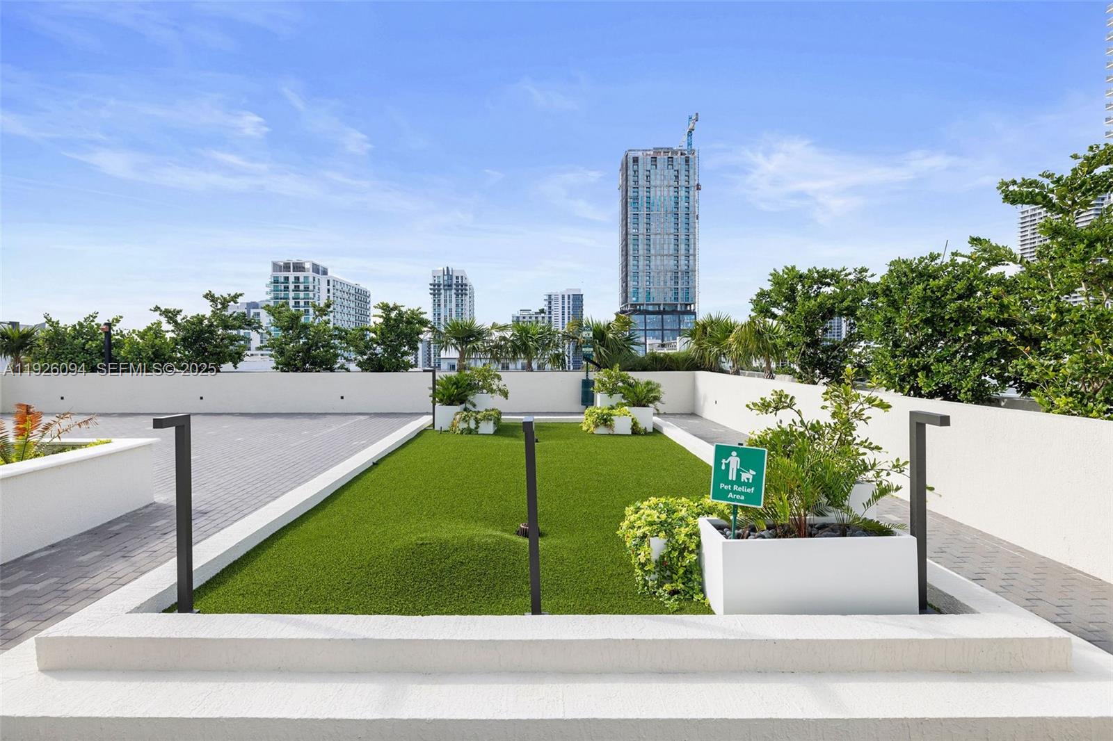 665 NE 25th Street