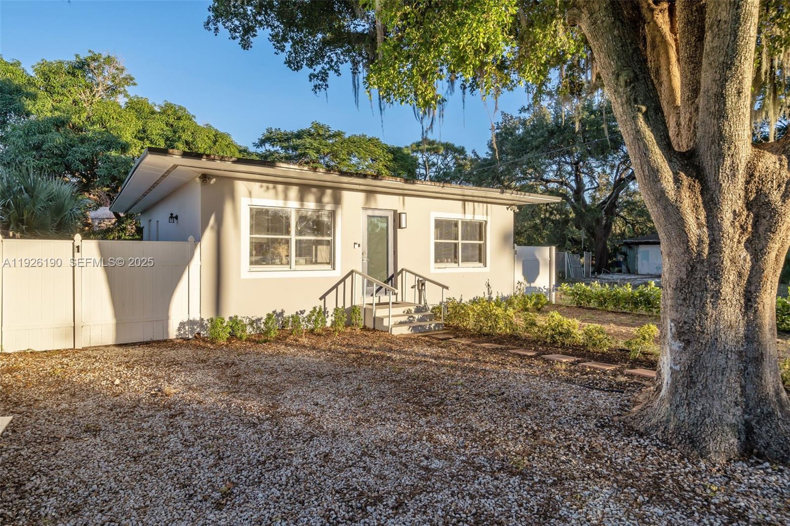 1100 NW 7th Avenue gallery image #2
