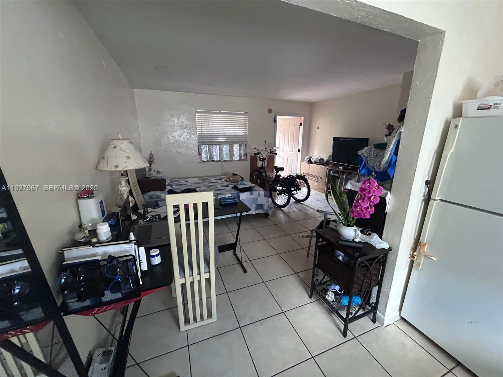 6124 Pembroke Road