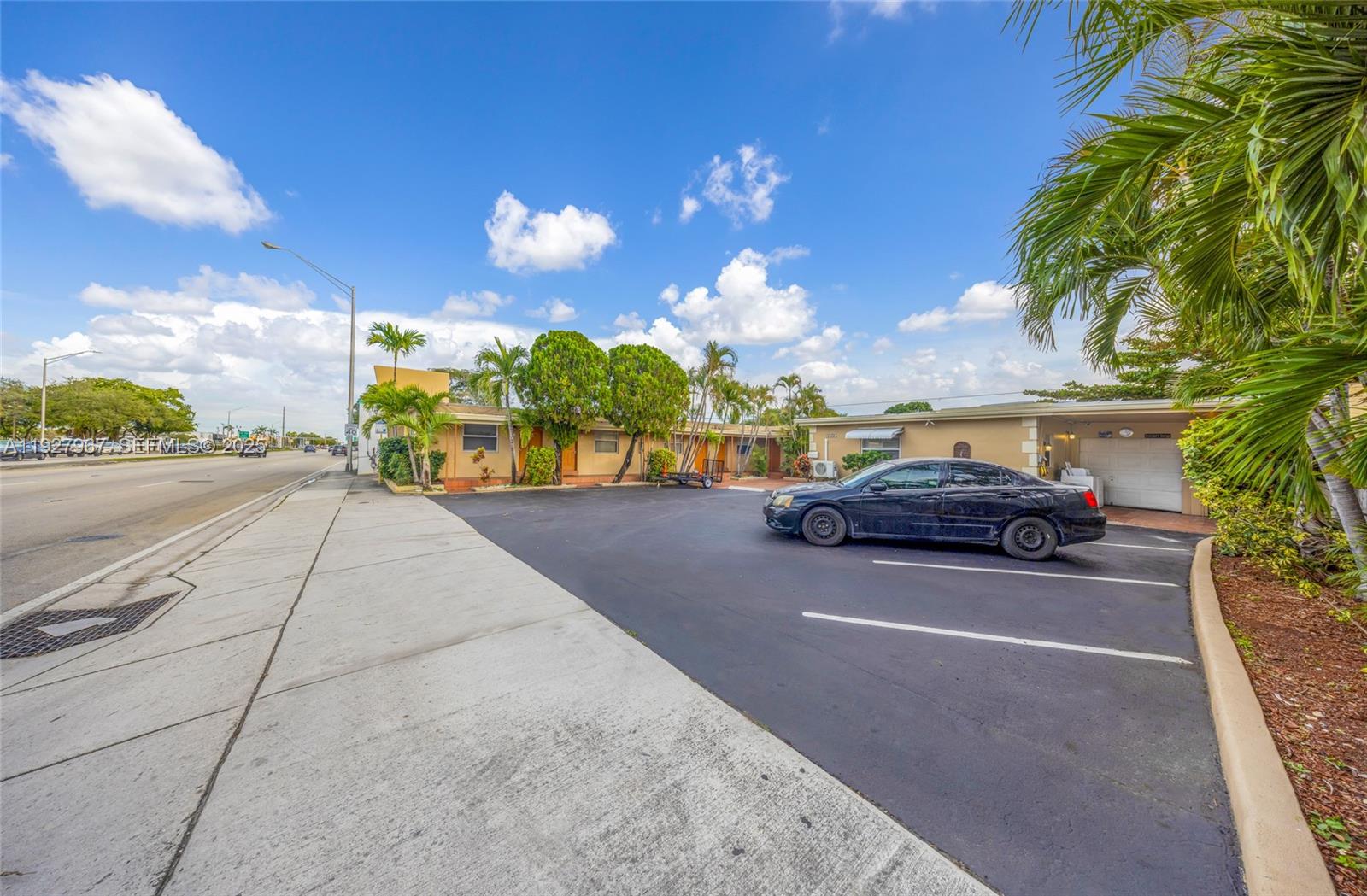 6124 Pembroke Road